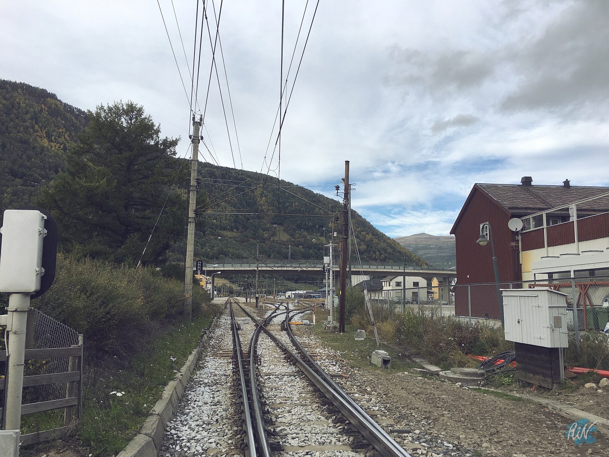 Little bit elsewhere – a&nbsp;poem.